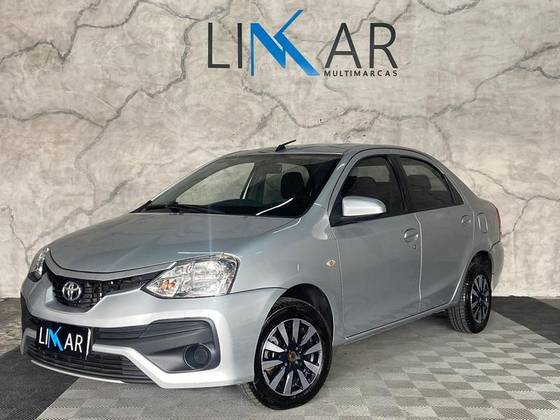 TOYOTA ETIOS 1.5 XS 16V FLEX 4P MANUAL TOYOTA ETIOS 1.5 XS 16V FLEX 4P MANUAL
